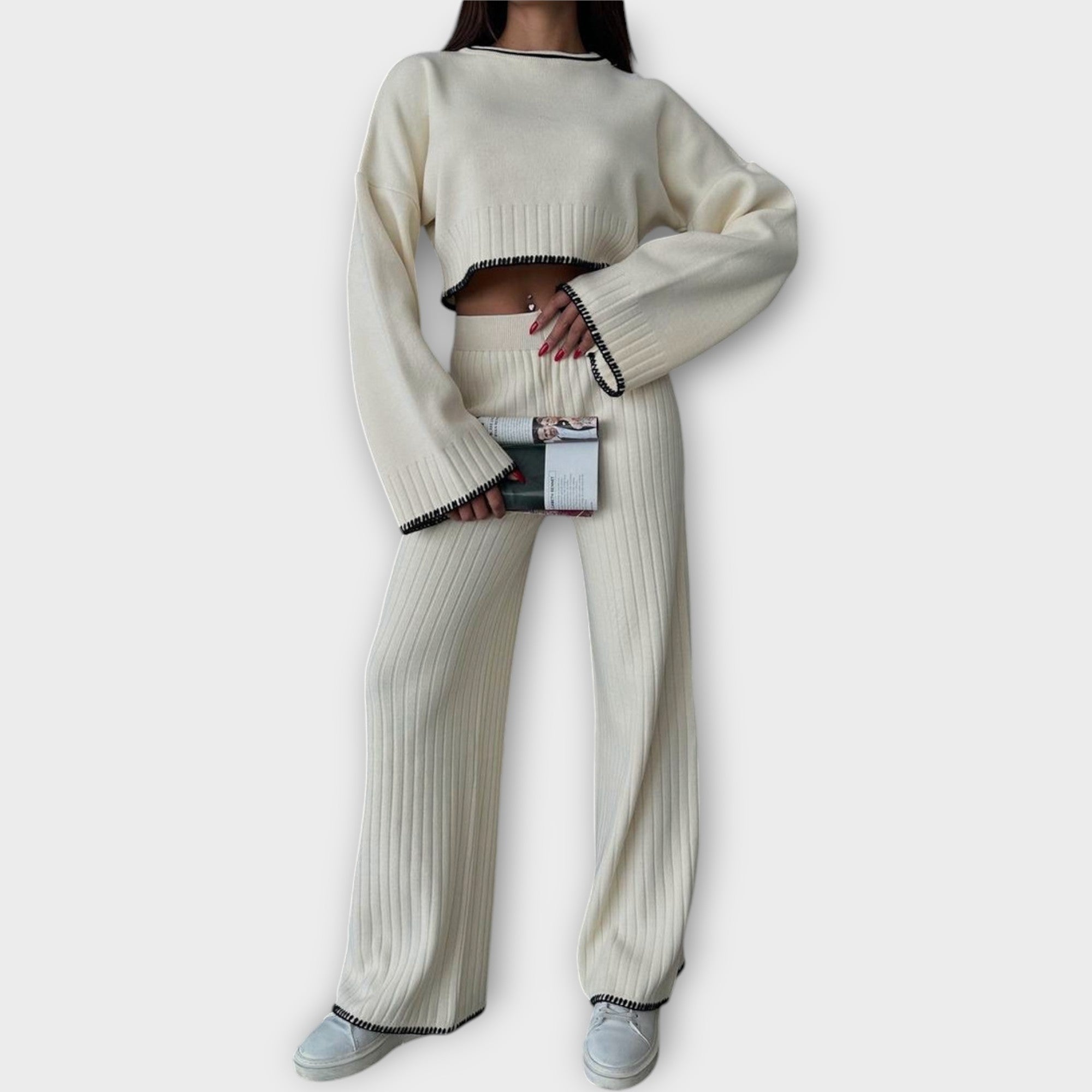 Πλεκτό Σετ με Cropped Μπλούζα και Εκλεπτυσμένες Λεπτομέρειες