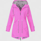 Φωτεινή - Κομψό αδιάβροχο γυναικείο μπουφάν με διακριτική λάμψη