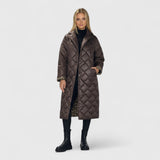 Σεβαστή - Αναστρέψιμο μπουφάν κουβερλί με μοντέρνα γραμμή και πολυτελή αίσθηση