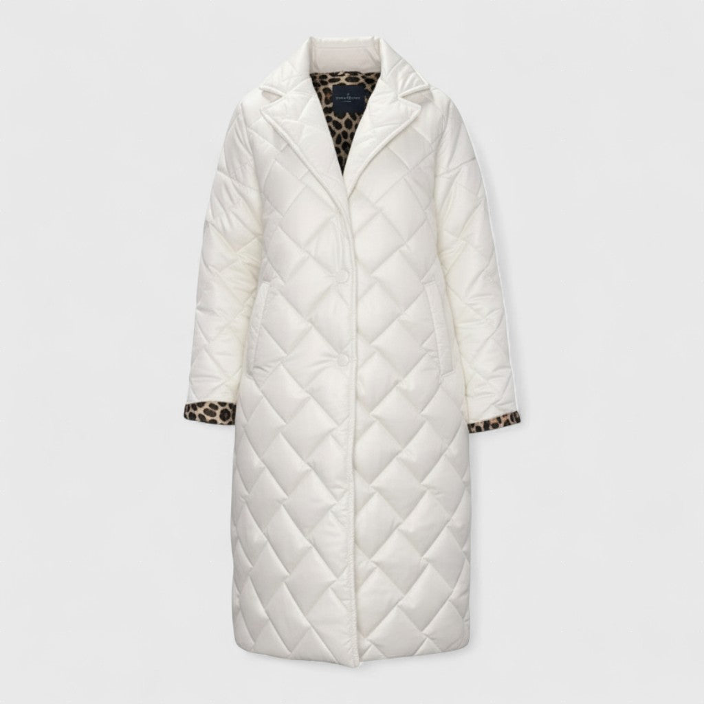 Σεβαστή - Αναστρέψιμο μπουφάν κουβερλί με μοντέρνα γραμμή και πολυτελή αίσθηση