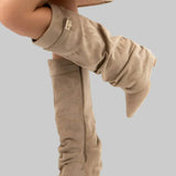 Ψηλές Μπότες με Κομψό Σχεδιασμό