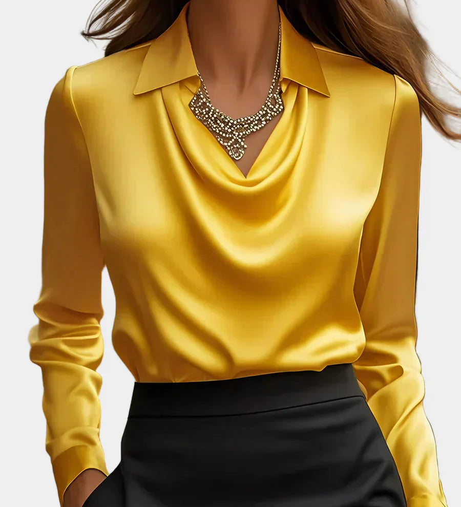 Κομψή Λευκή Σατέν Μπλούζα με Ντραπέ Ντεκολτέ