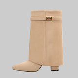 Ψηλές Μπότες με Κομψό Σχεδιασμό