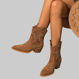 Στυλάτα κεντημένα δυτικά μποτάκια